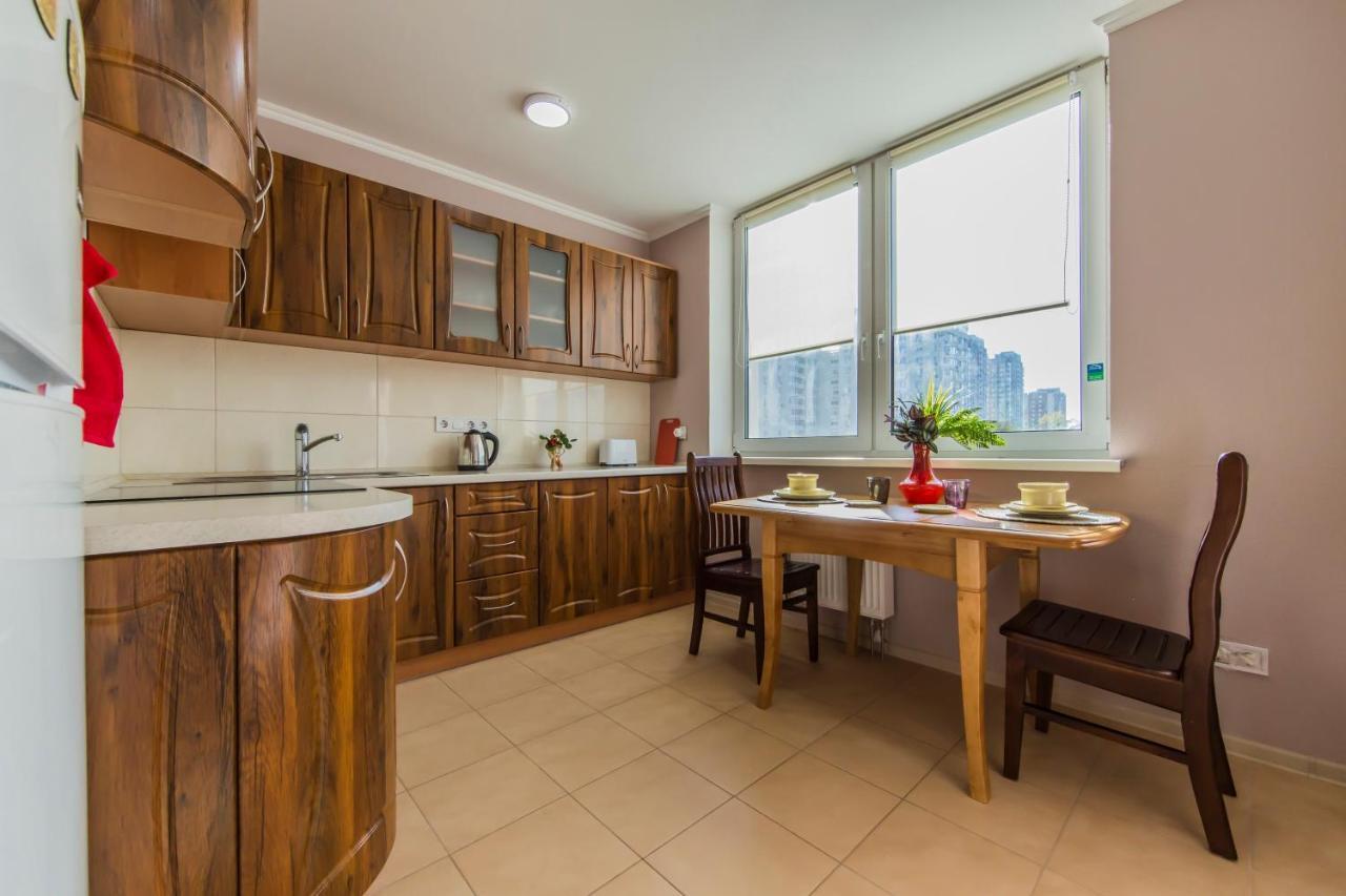 Super Comfort Flat For You Near The Metro. Kiev Eksteriør billede