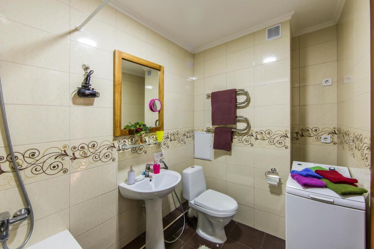 Super Comfort Flat For You Near The Metro. Kiev Eksteriør billede