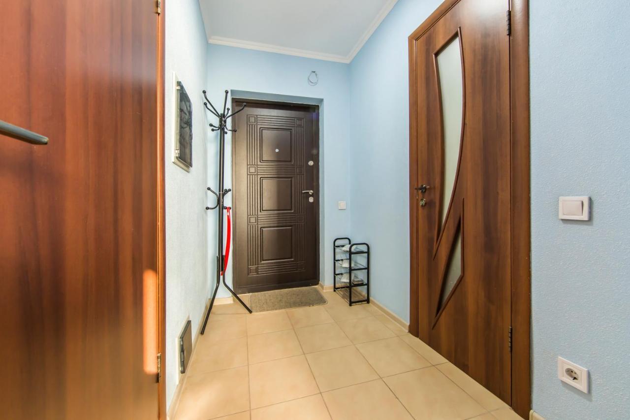 Super Comfort Flat For You Near The Metro. Kiev Eksteriør billede