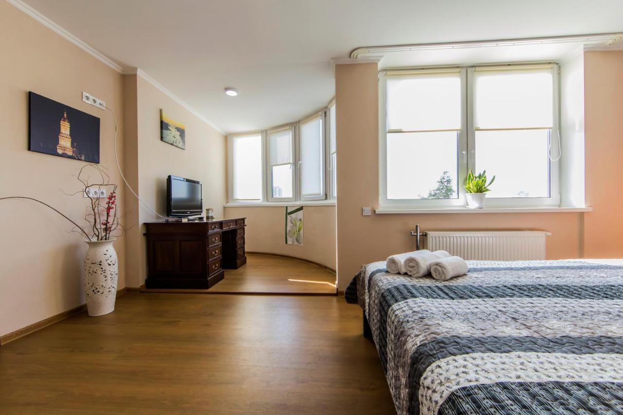 Super Comfort Flat For You Near The Metro. Kiev Eksteriør billede