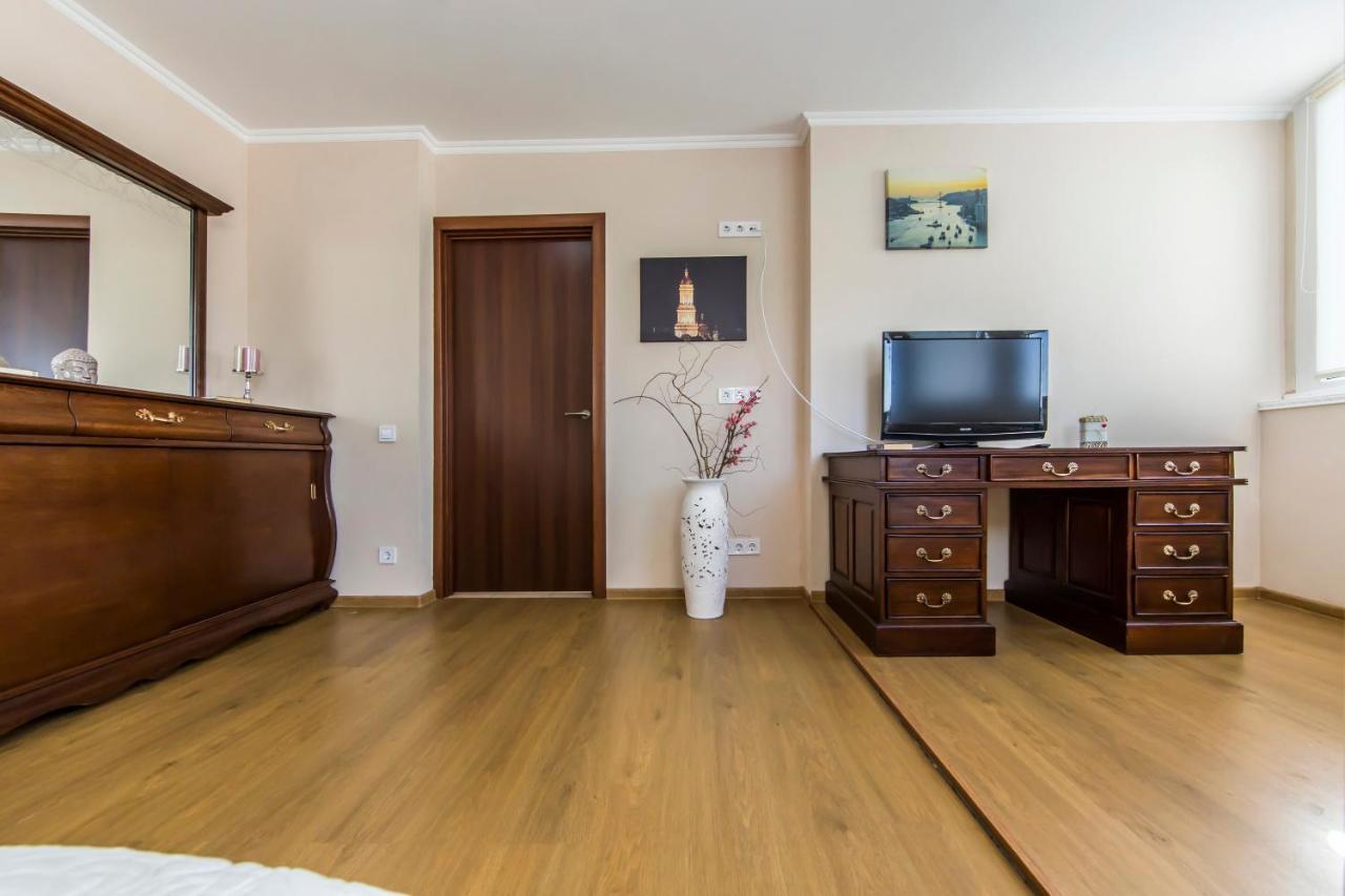 Super Comfort Flat For You Near The Metro. Kiev Eksteriør billede